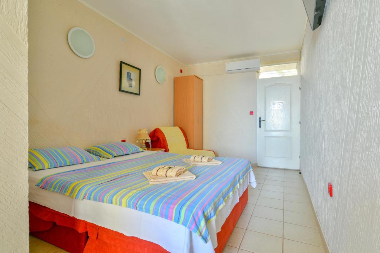 Pataki Studios Petrovac Eksteriør bilde