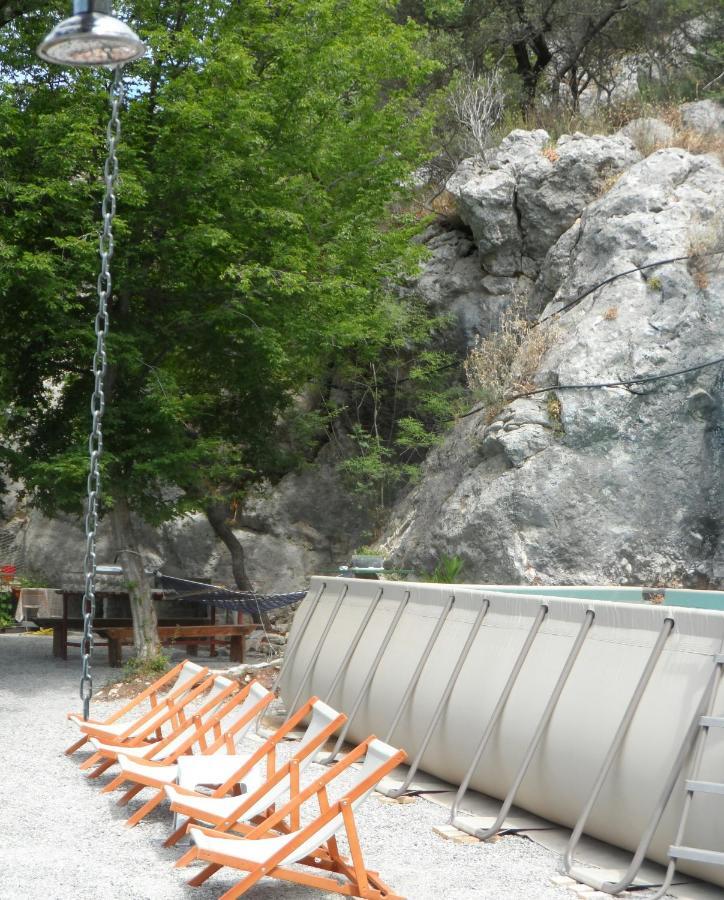 Pataki Studios Petrovac Eksteriør bilde